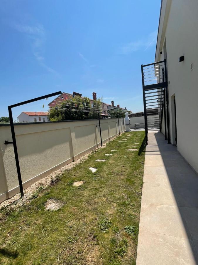 Vila Softic Azra Umag Exteriör bild