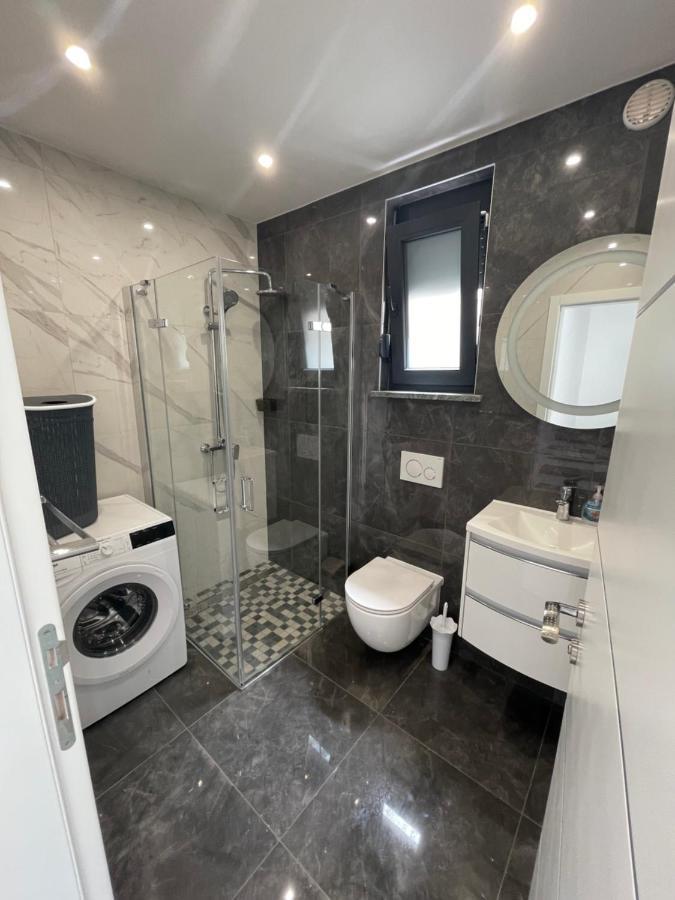 Vila Softic Azra Umag Exteriör bild