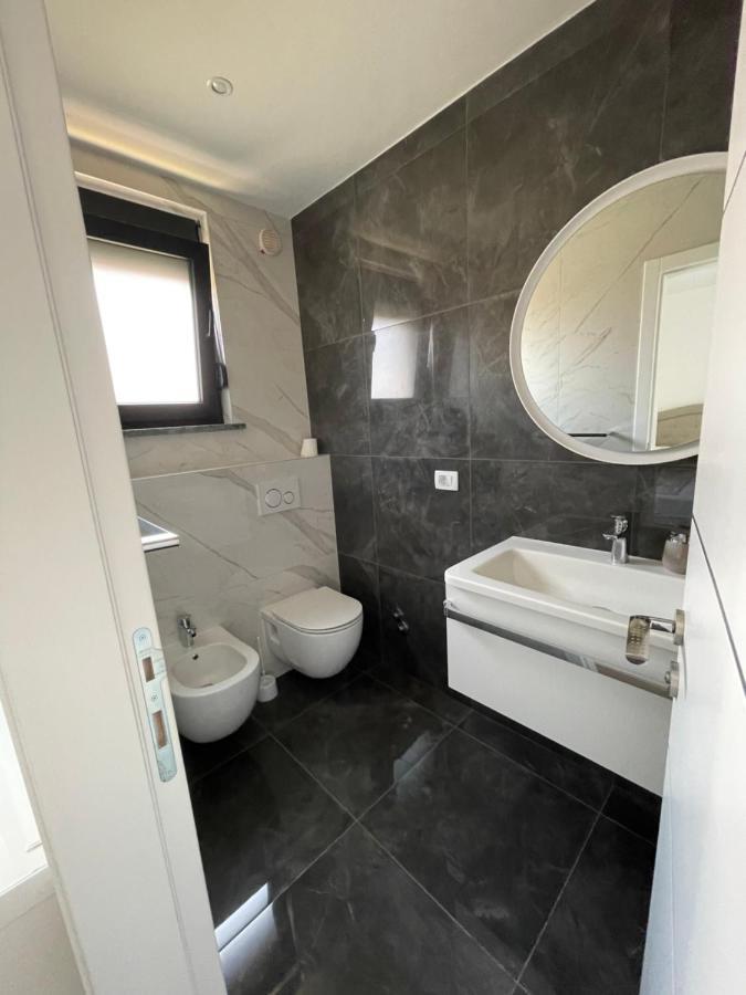 Vila Softic Azra Umag Exteriör bild