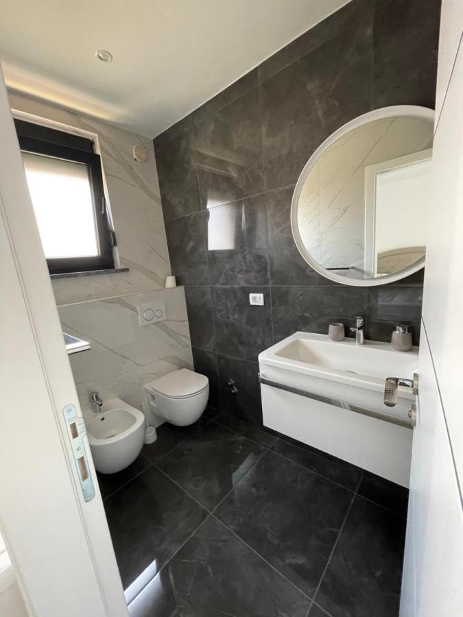 Vila Softic Azra Umag Exteriör bild