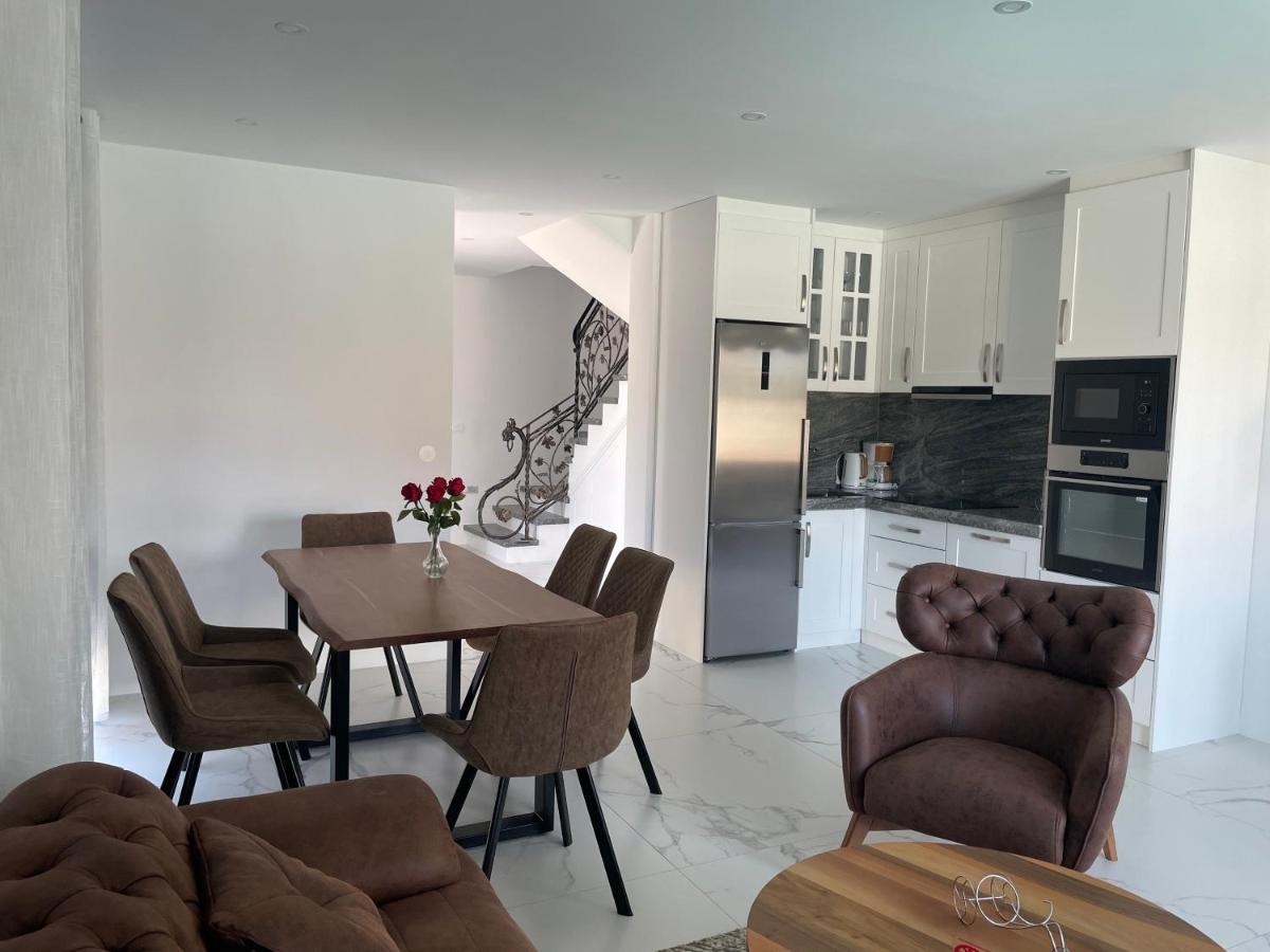 Vila Softic Azra Umag Exteriör bild